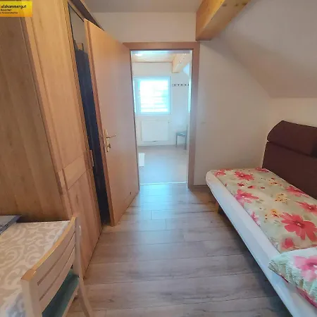 Haus Sandlweber Apartamento *